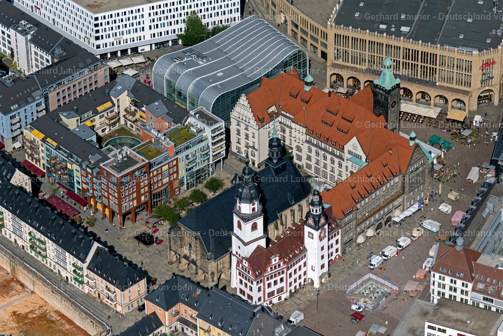 4060527 | CHEMNITZ 07.09.2021 Gebäude des Rathauses der Stadtverwaltung am Marktplatz der Innenstadt im Ortsteil Zentrum in Chemnitz im Bundesland Sachsen, Deutschland. // Town Hall building of the City Council at the market downtown in the district Zentrum in Chemnitz in the state Saxony, Germany. Foto: Gerhard Launer