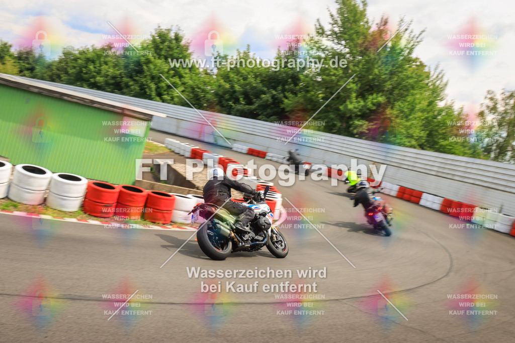 _DSK2833 | Hier findet Ihr Bilder von Touristenfahrten auf der Nürburgring Nordschleife oder von anderen Veranstaltungen die ich besucht habe. Viel Spass beim Durch Schauen 