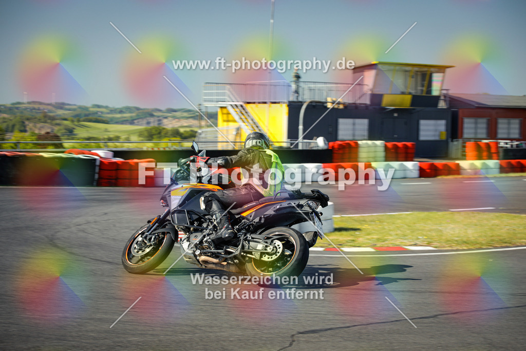 OBK_Mai_Volker_Adam-10391 | Hier findet Ihr Bilder von Touristenfahrten auf der Nürburgring Nordschleife oder von anderen Veranstaltungen die ich besucht habe. Viel Spass beim Durch Schauen 