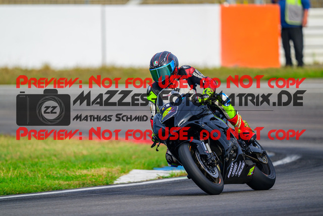 MaZZes_Fotomatrix_20240923_6007705_9780 | WEISS