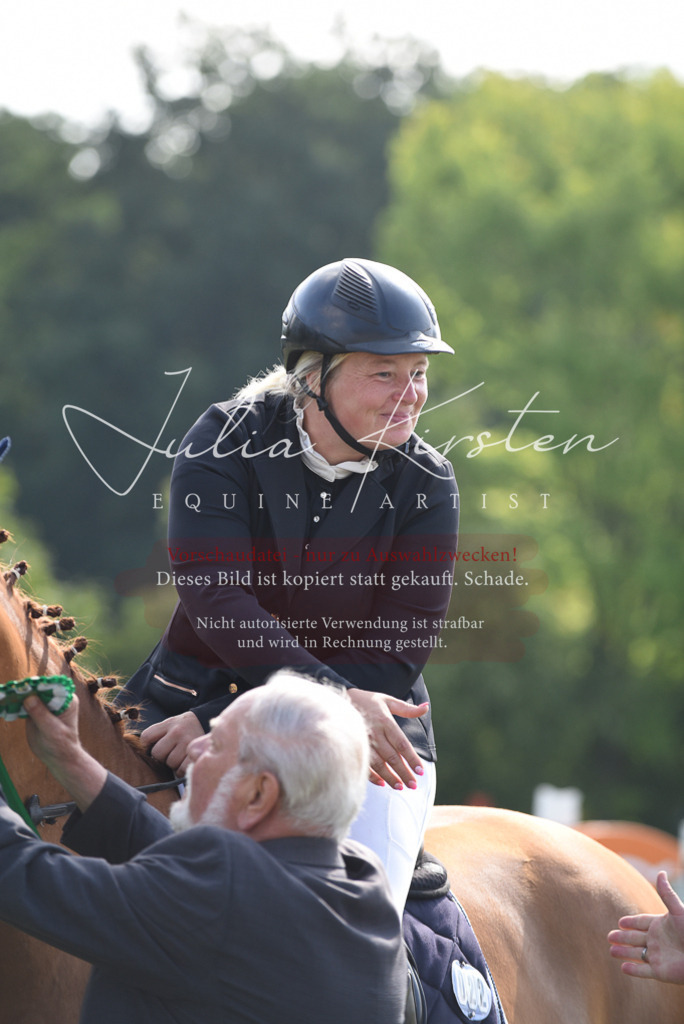 DSC_8976 | Pferde- und Turnierfotografie in Westsachsen. Pferdeportraits, Auftragszeichnungen und intuitive Kunst.