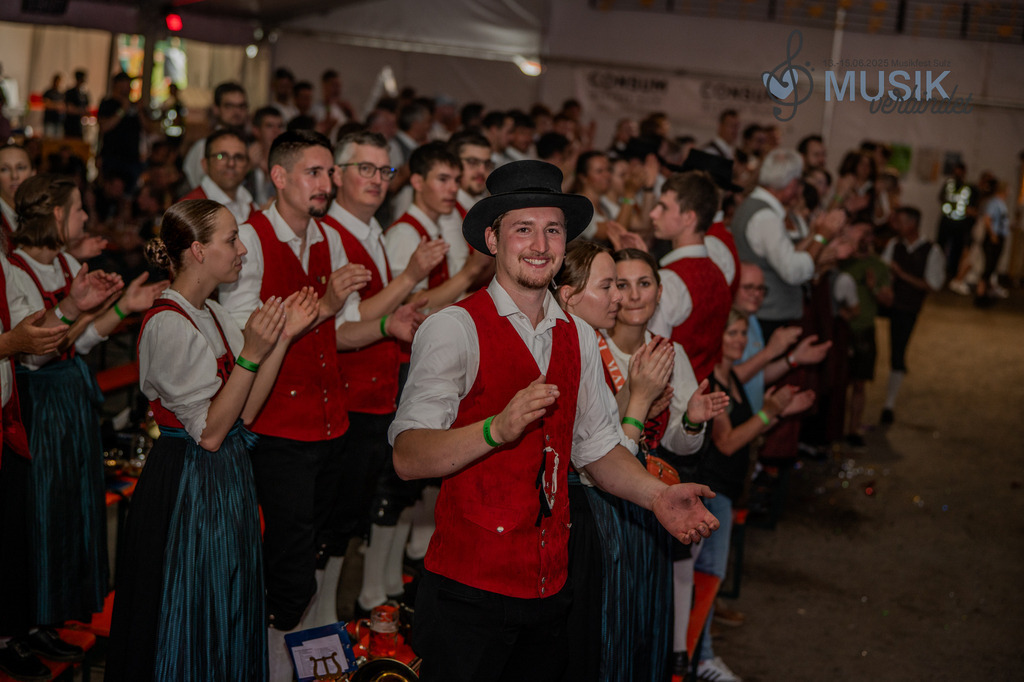 DSC_4505 | "Fussifoto.com – Ihr Ansprechpartner für hochwertige Fotografie! Entdecken Sie kreative Bilder und professionelle Dienstleistungen. Kontaktieren Sie uns für Ihre Projekte!"