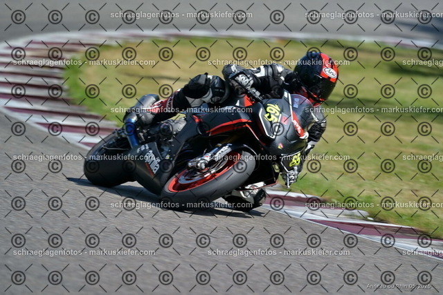 26BT02-1289 | markuskiefer.com - Realisiert mit Pictrs.com