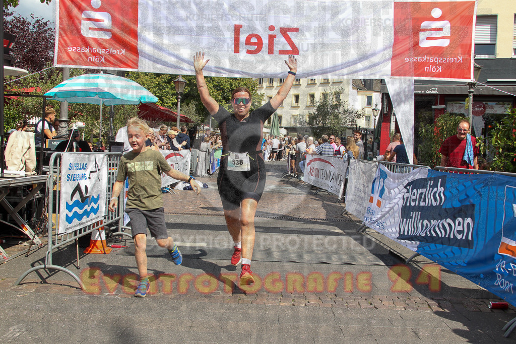 250824_1451_EV4_2306 | Sportfotografie im Rhein-Sieg Kreis, Köln, Bonn, NRW, Rheinland Pfalz, Hessen, etc. Unser Tätigkeitsfeld umfasst den Laufsport vom Volkslauf über den Marathon, Duathlon, Triathon bis zum Ultralauf wie Kölnpfad Ultra oder Schindertrail.