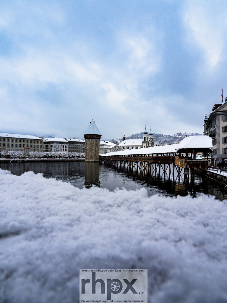 Winter Impressionen Januar 2026 | Stimmungsvolle Fotokunst aus Luzern. Erlebe den Pilatus, den See und die Stadt Luzern in exklusiven Aufnahmen in der Fotogalerie & Shop. - Realisiert mit Pictrs.com
