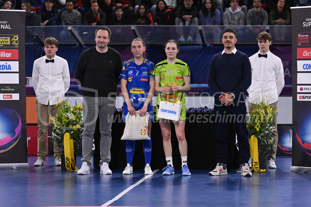 Kloten-Dietlikon Jets vs Skorpion Emmental Zollbrück - 15. April 2023 | Kloten-Dietlikon Jets vs Skorpion Emmental Zollbrück
Stimo Arena, Kloten
Besplayer Laila Ediz (#7 Kloten-Dietlikon Jets) und Nathalie Spichiger (#26 Skorpion Emmental Zollbrueck).
Bild: Sportfotografie Markus Aeschimann | www.markus-aeschimann.ch - Realisiert mit Pictrs.com