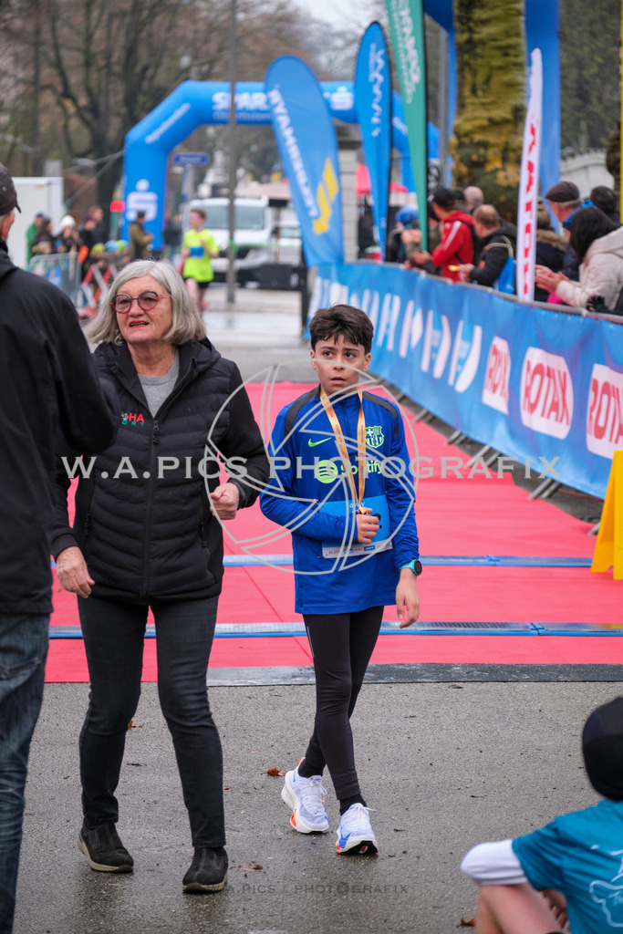 ..... | AUSTRIA, Wels, 30.03.25, ALOHA Wels Halbmarathon, Image Shows: , Foto: Wapics/RING M.