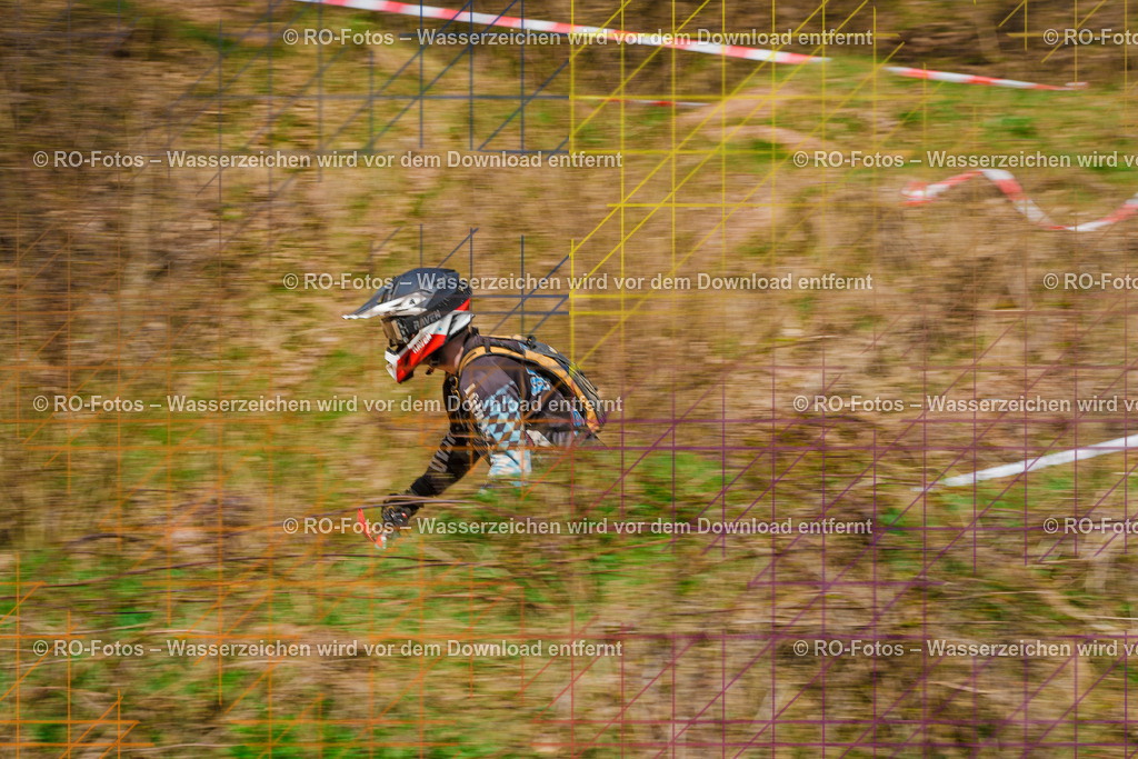 2 Lauf Mernes-205 | Sportfotografie von RO-Fotos: Motorsport, Motocross, Enduro, Laufveranstaltungen und Triathlon. Professionelle Fotos von Sportlern und Events. - Realisiert mit Pictrs.com
