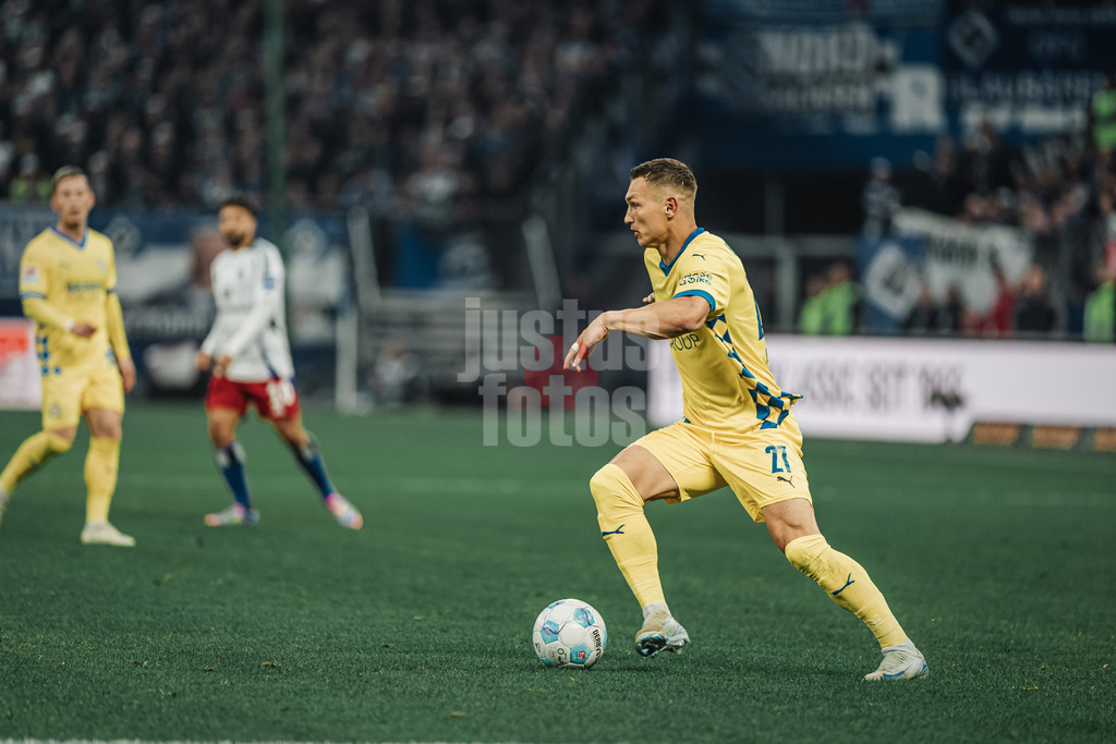 Fußball | Männer | Saison 2024/2025 | 2. Fußball-Bundesliga | 29. Spieltag | Hamburger SV vs. Eintracht Braunschweig | 11.04.2025 | Sven Köhler (#27, Eintracht Braunschweig)