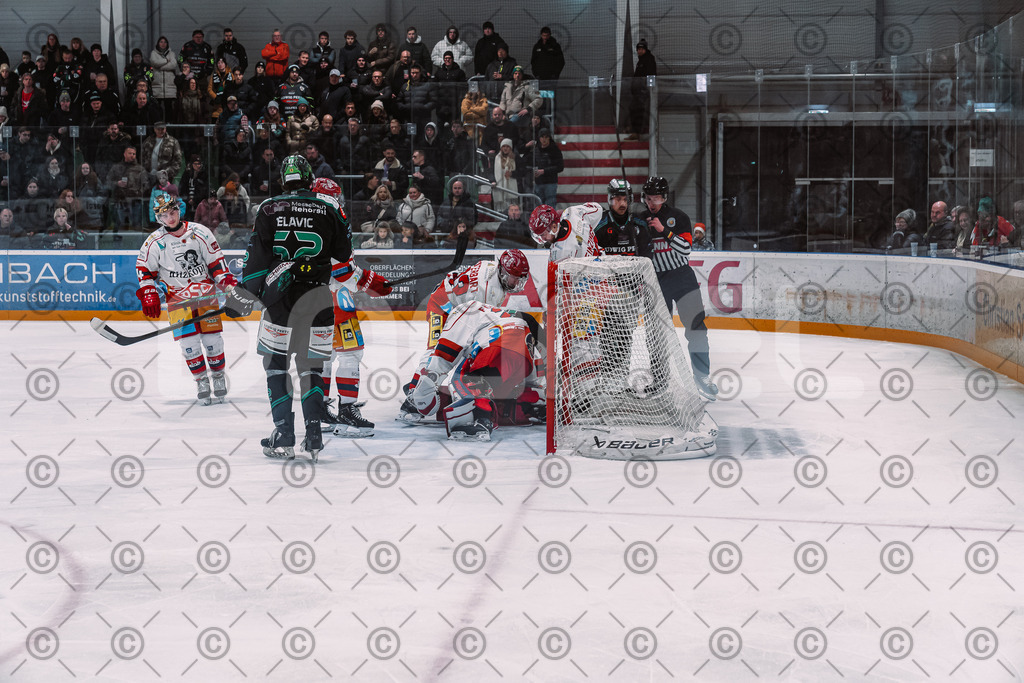 Alligators_vs_Deggendorf_30_11_2025-060 | Höchstadt Alligators Fotogalerie: Eishockey-Action aus Franken. Professionelle Spielfotos, Portraits & Stadionbilder zum Download. Jetzt entdecken! - Realisiert mit Pictrs.com