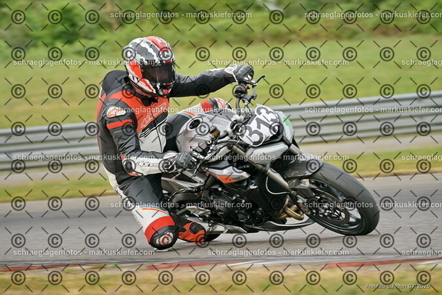 25bt05-0481 | markuskiefer.com - Realisiert mit Pictrs.com