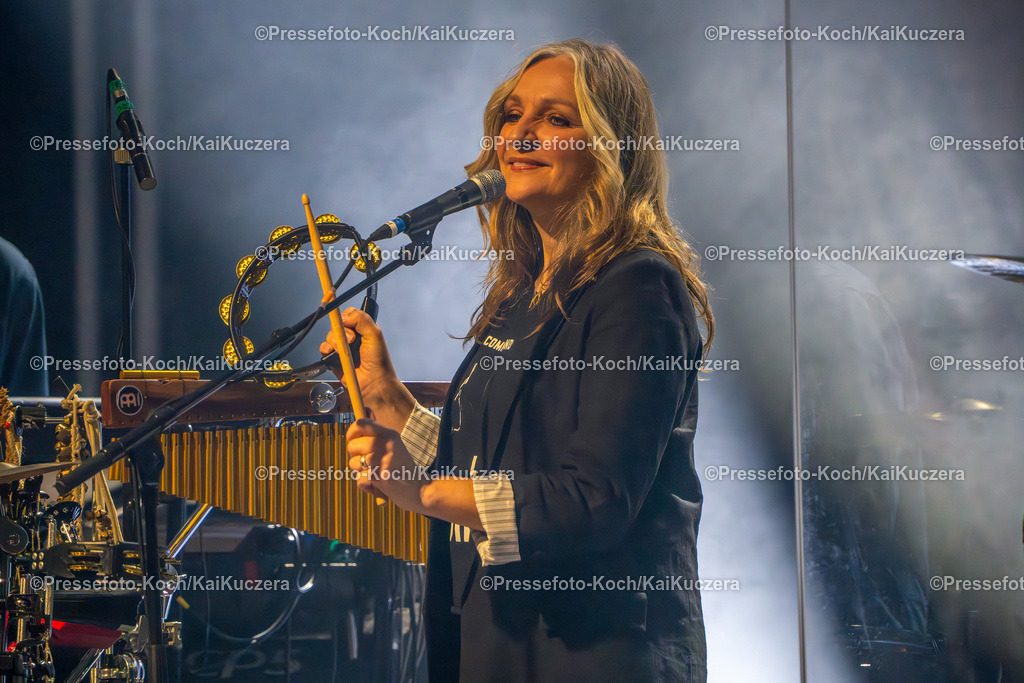 KKU12112401025 | 12.11.2024, xkkux, Düsseldorf, Mitsubishi Electric HALLE, Die Band BAP (Kölschrockband um den Frontmann Wolfgang Niedecken) performt bei ihrem Konzert 