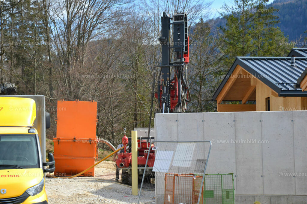 bib-lg16-heizung-0011 | Nach LV-Leistungsgruppen sortierte Detailfotos über den Bau eines Hauses. Alle Hausbau-Bilder direkt vom Urheber und Autor der Website Haus-Selber-Bauen.com