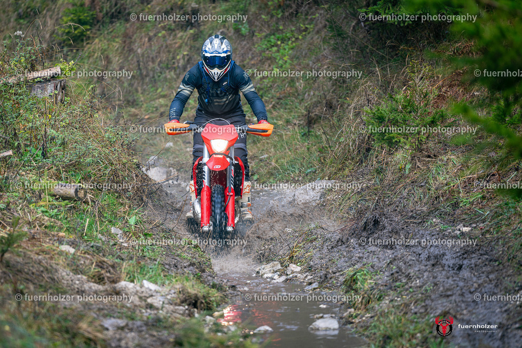 fuernholzer_241026-C2-13 | Fotografische Impressionen von der Red Stag Enduro Extreme by fuernholzer-photography.com. Endurosport in Österreich fotografisch festgehalten von fuernholzer. Auftragsfotografie für Private, Gewerbefotos und Industriefotografie. Eventfotografie, Sportfotografie und Motorsportfotografie. Anbieter von Fotoworkshops, Fototraining, fotografischen Vorträgen und Fotoseminaren.