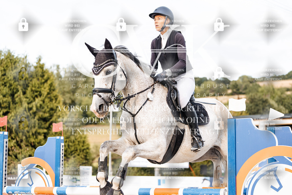 CK903835 | Turnierfotografie Pferdefotografie Trier Rheinland-Pfalz Pferdesport Reitsport Tierfotografie Sportfotografie Pferdevideo Pferdevideografie Equestrianvideography equestrianphotography  - Realisiert mit Pictrs.com