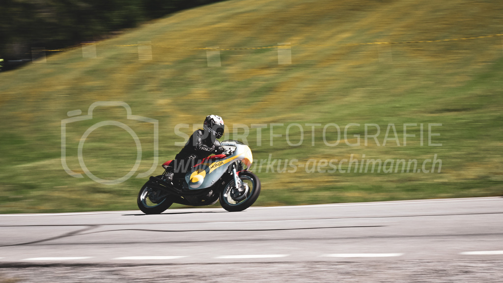 19. Arosa ClassicCar 2023 - 1. September 2023 | 19. Arosa ClassicCar 2023
Arosa, Schweiz

@arosaclassiccar, @arosa.official, #arosaclassiccar, #arosa, #76curves, #classiccar
Bild: Sportfotografie Markus Aeschimann | www.markus-aeschimann.ch - Realisiert mit Pictrs.com