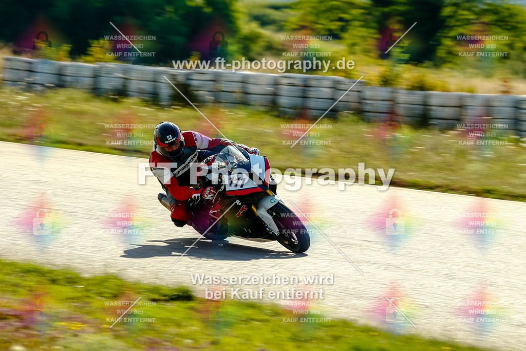 Chambley Juli-0252 | Hier findet Ihr Bilder von Touristenfahrten auf der Nürburgring Nordschleife oder von anderen Veranstaltungen die ich besucht habe. Viel Spass beim Durch Schauen 