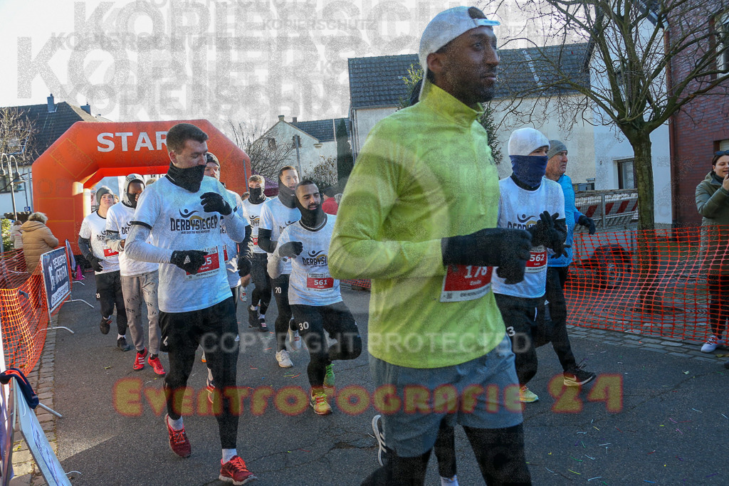 241201_1137_EX1_0548 | Sportfotografie im Rhein-Sieg Kreis, Köln, Bonn, NRW, Rheinland Pfalz, Hessen, etc. Unser Tätigkeitsfeld umfasst den Laufsport vom Volkslauf über den Marathon, Duathlon, Triathon bis zum Ultralauf wie Kölnpfad Ultra oder Schindertrail.