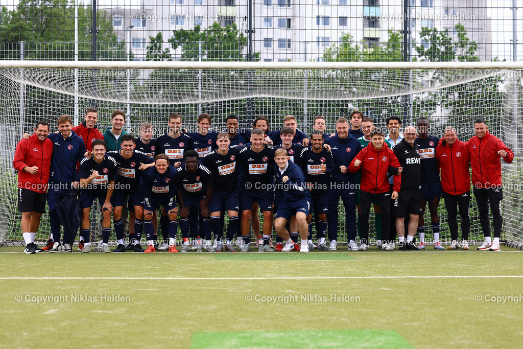 NH_BillstedtCup2025_Turnier_12072025 | Jubelfoto des FC Eintracht Norderstedt nach dem Gewinn des Billstedt Cups 2025.Fußball I Herren I Billstedt Cup 2025 I Saison 2025-2026  I Finale I FC Eintracht Norderstedt - Hamburger SV U21 I 12.07.2025 I Öjendorfer Weg