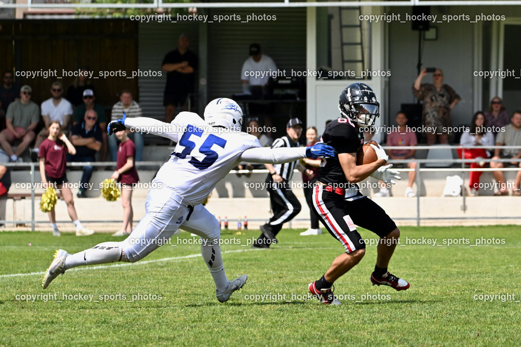 Carinthian Lions vs. Cineplexx Blue Devils | #80 Pacella Alessandro Carinthian Lion, Carinthian Lions vs. Cineplexx Blue Devils, Carinthian Lions vs. Cineplexx Blue Devils am 09.06.2025 in Klagenfurt (ASV Sportplatz), Austria, (Photo by Bernd Stefan)