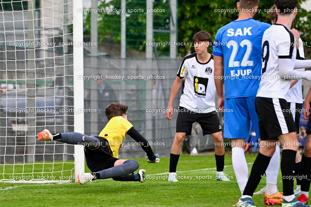 SAK vs. SV Spittal Drau 1921 | #1 Bernhard Walter Nössler SV Spittal, #10 Moritz Müller SV Spittal, Tor SAK, SAK vs. SV Spittal Drau 1921, SAK vs. SV Spittal Drau 1921 am 23.05.2025 in Klagenfurt (Sportpark Welzenegg), Austria, (Photo by Bernd Stefan)