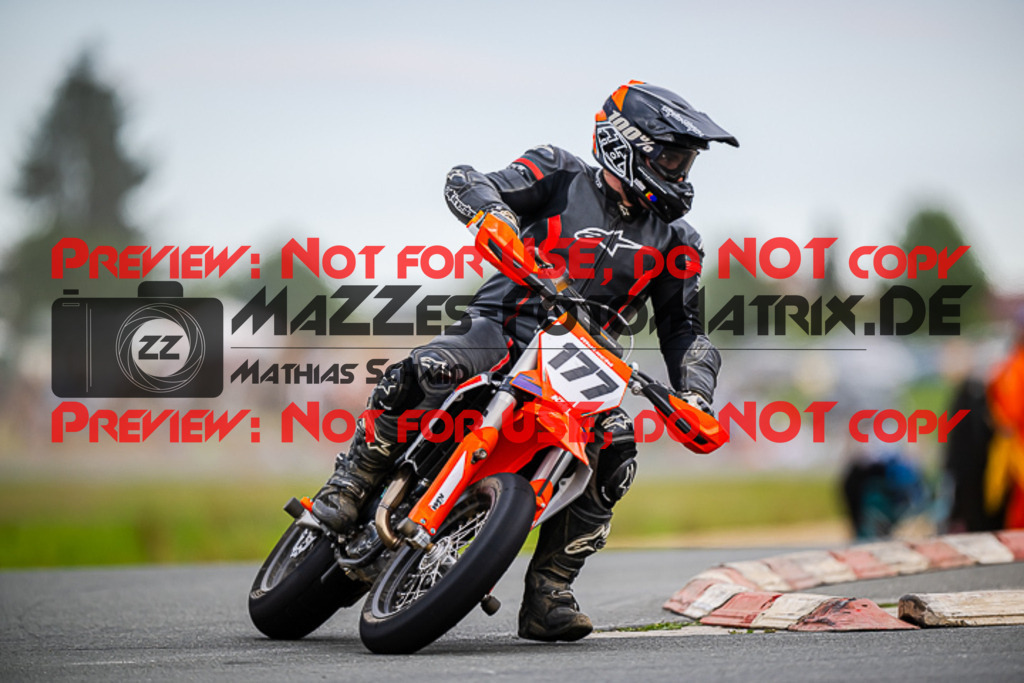 MaZZes_FotoMatrix_220903_5466 | S4