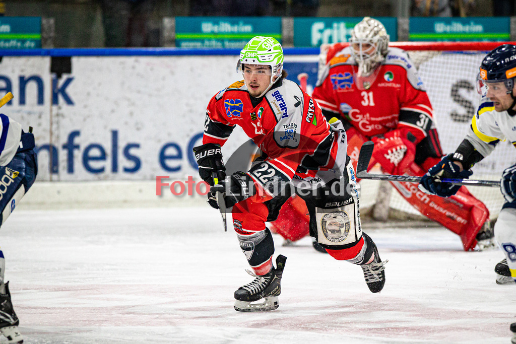 TSV Peißenberg MINERS gegen EHC Waldkraiburg DIE LÖWEN | Eishockey Bayernliga Herren Vorrunde 2024/25, TSV Peißenberg MINERS gegen EHC Waldkraiburg DIE LÖWEN, 20250124,Sinan ONDÖRTOGLU (MINERS 22) in Aktion,2025-01-24 in Peißenberg (Eisstadion Peißenberg)Sinan ONDÖRTOGLU (MINERS 22)Copyright: WolfgangxLindner foto-lindner.de