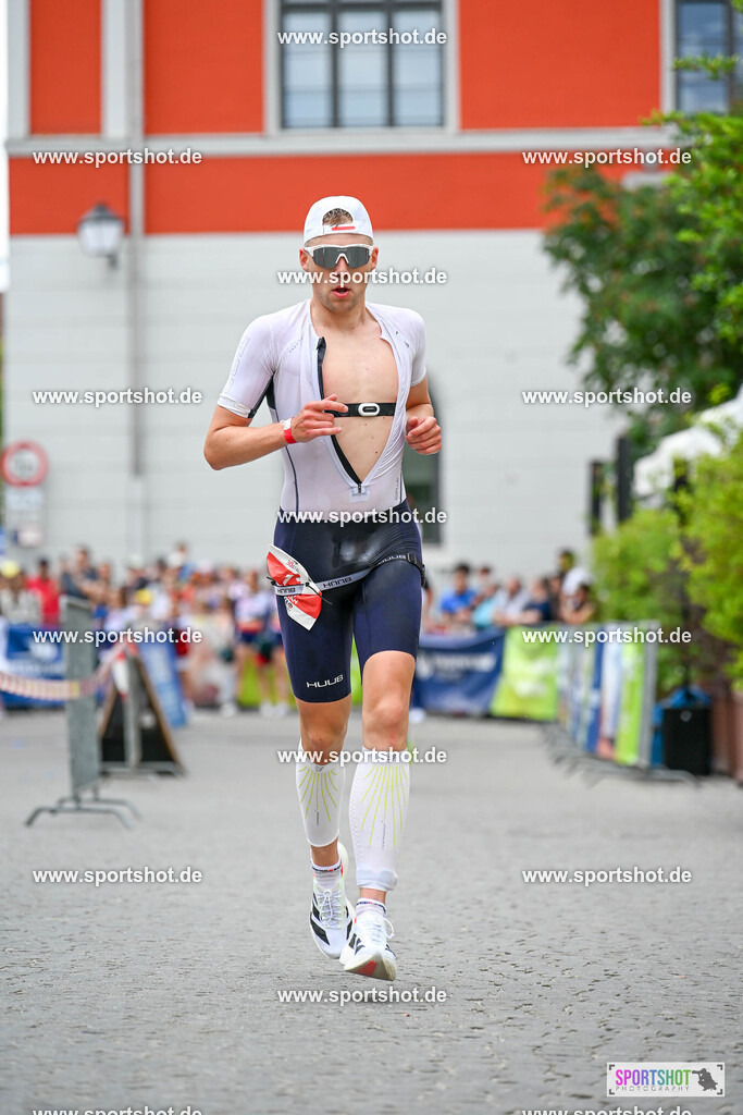 SZI_5540 | Stadttriathlon Erding 2025. #yourpictrs #sportshot_your_pictrs @Sportshotphotography #stadttriathlonerding Copyright: www.sportshot.de