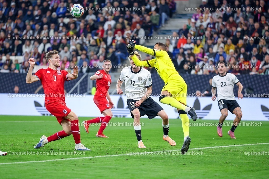 DFB10102501085 | 10.10.2025, Fußball, Länderspiel, Deutschland - Luxemburg, UEFA WM-Qualifikation, 2025/2026, Gruppe A, PreZero Arena in Sinsheim: Torwart Anthony Moris (T) (LUX #01) verteidigt gegen Nick Woltemade (GER #11) DFB regulations prohibit any use of photographs as image sequences and or quasi-video.