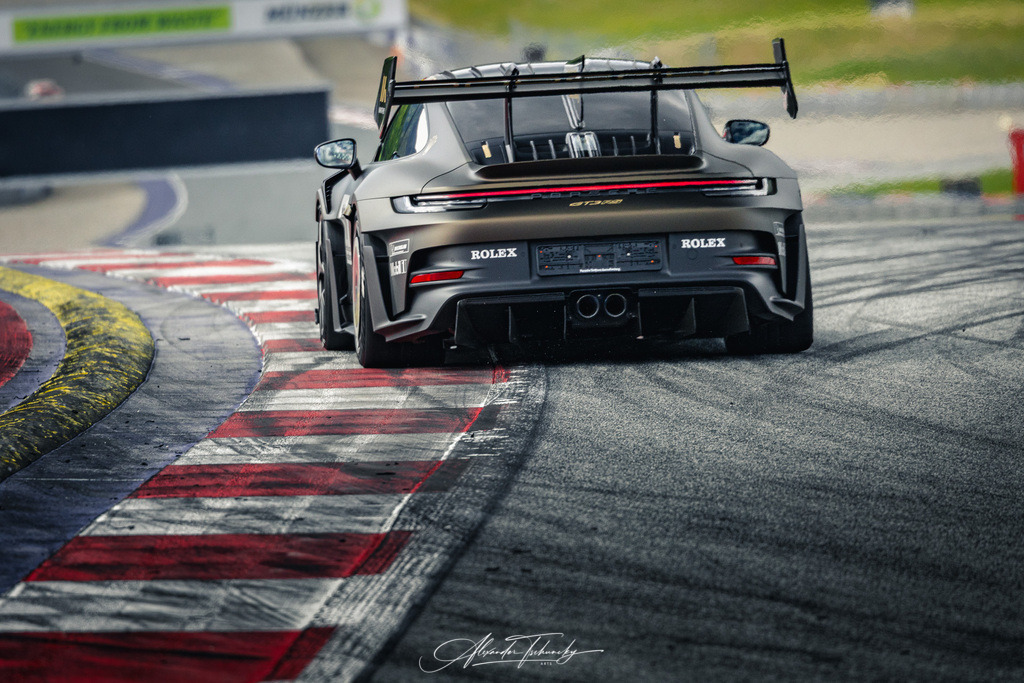 R6PZ2421 _Alexander Tschuncky | Entdecken Sie die faszinierende Welt von Alexander Tschuncky Arts: Kreative Fotografie, atemberaubende Automobilkunst und hochwertiger Bilderdruck. Lassen Sie sich inspirieren! - Realisiert mit Pictrs.com