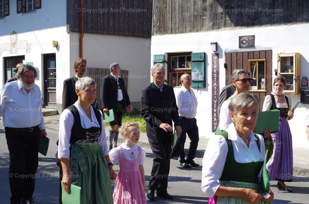 IMGP3705 | fotografiert von Axel PollmannLeonhardi Wallfahrt Benediktbeuern und Murnau, Fronleichnam, Fasching, Landschaft im Loisachtal und Benediktbeuern  - Realisiert mit Pictrs.com