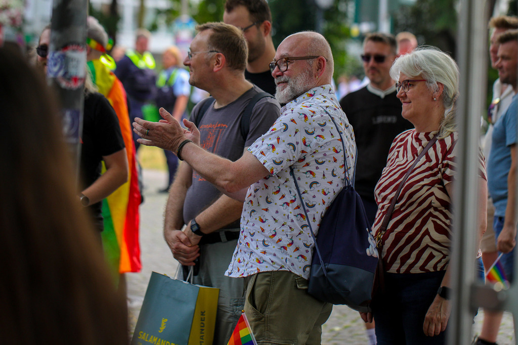 CSD_Moers_190725_025 | Bildergalerie von Sport-Ereignissen aber auch von weiteren spannenden Dingen - nicht nur vom Niederrhein. In Anlehnung an den bekannten Spruch von Hanns Dieter Hüsch heißt das Motto: "Niederrhein ist überall".  - Realisiert mit Pictrs.com
