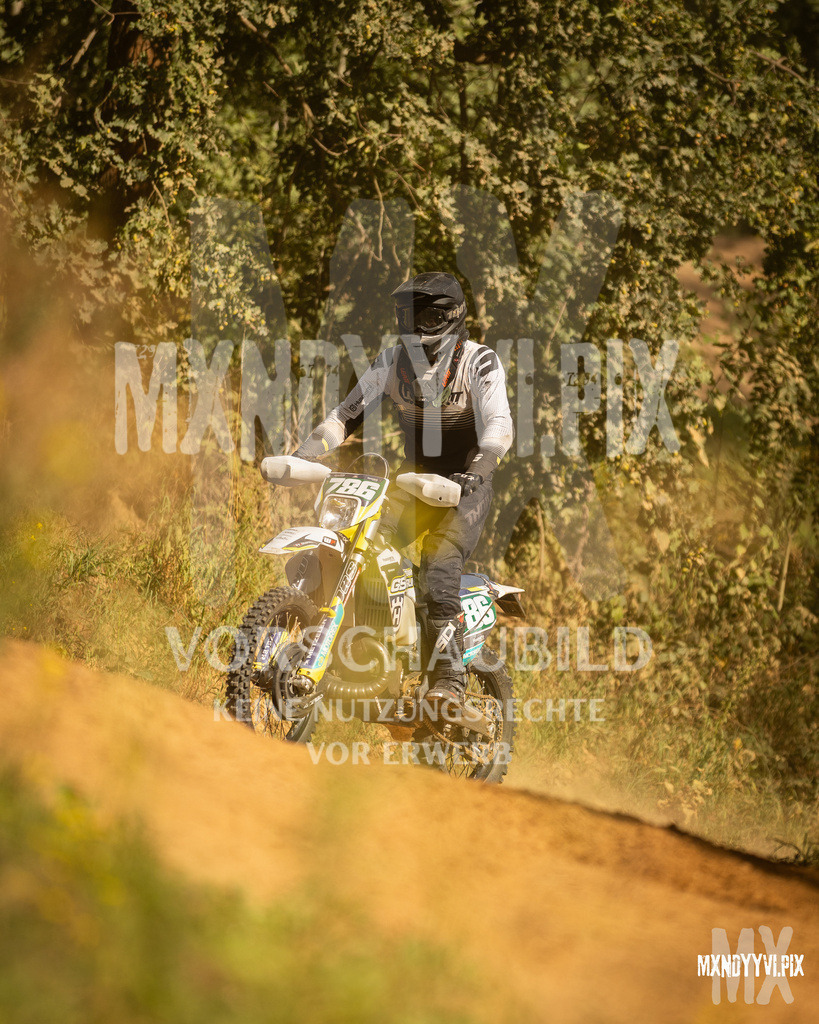 866A2596 | mxndyyvipix