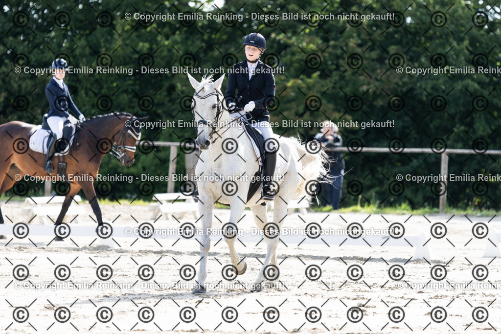 CL5A5534 | Emilia Reinking Fotografie - Realisiert mit Pictrs.com