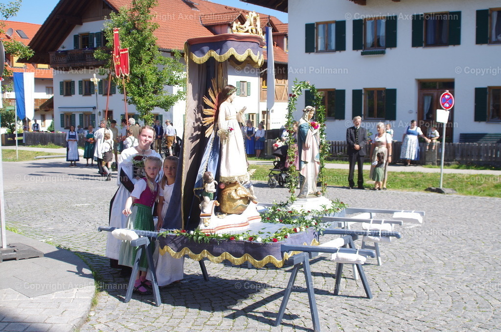 IMGP5480 | fotografiert von Axel PollmannLeonhardi Wallfahrt Benediktbeuern und Murnau, Fronleichnam, Fasching, Landschaft im Loisachtal und Benediktbeuern  - Realisiert mit Pictrs.com