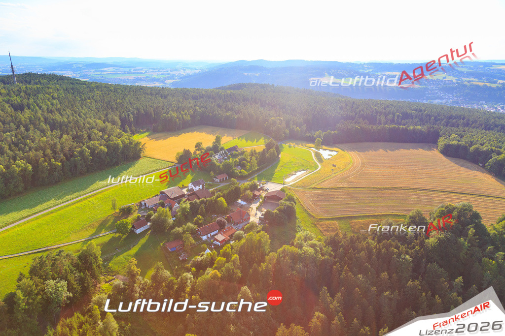 Die Luftaufnahme Mostrach - Kronach wurde vom UL-Flugzeug (keine Drohne) aus fotografiert.Hohe Druck- Auflösung-die Geschenkidee!