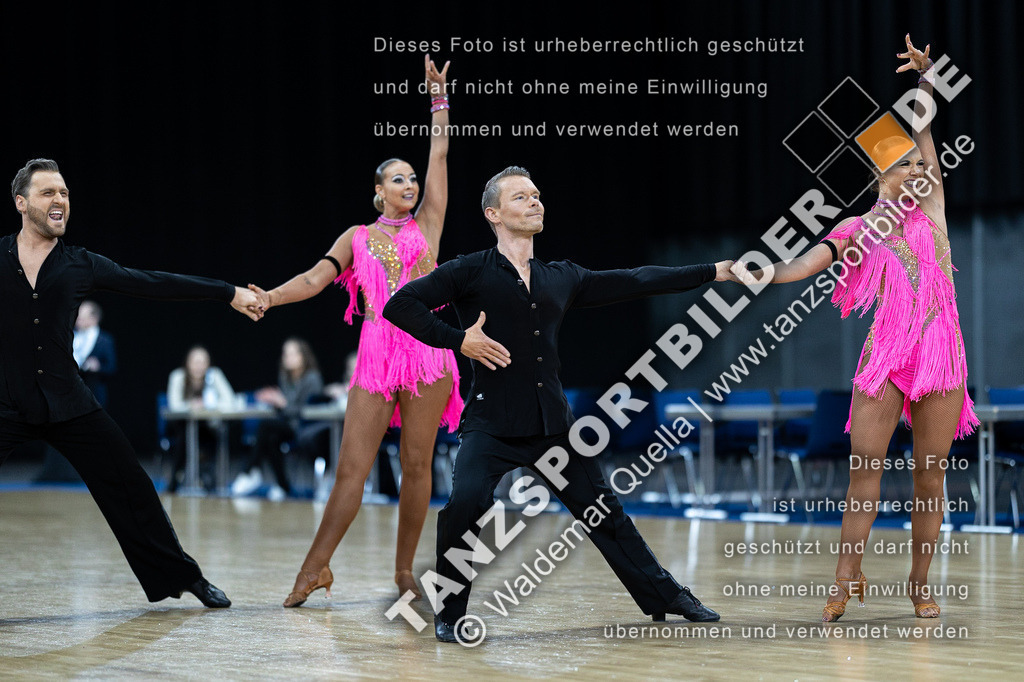 20230226-11345 | Hier finden Sie Tanz Bilder vom Latein und Standard Formationen tanzen. Sportbilder vom Tanzsport. Schöne Fotos und von Weltmeisterschaft, Europameisterschaft, Bundesliga, Regionalliga, Oberliga und Landesliga sowie von GOC Stuttgart, DanceComp, WM Bremen