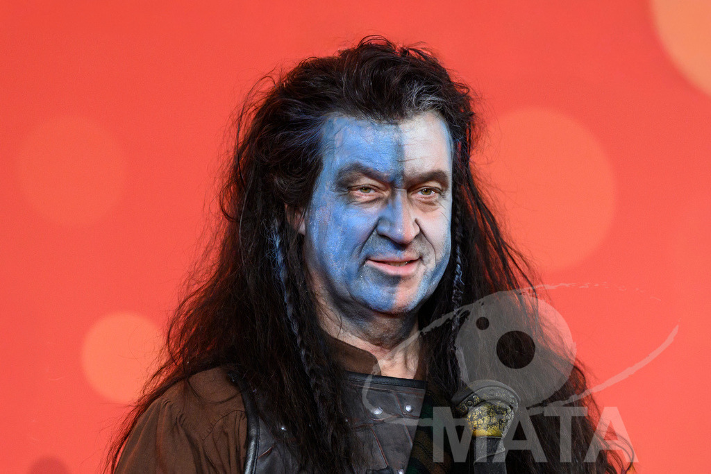 _DWI9669 | MATA IndoCon - Realisiert mit Pictrs.com