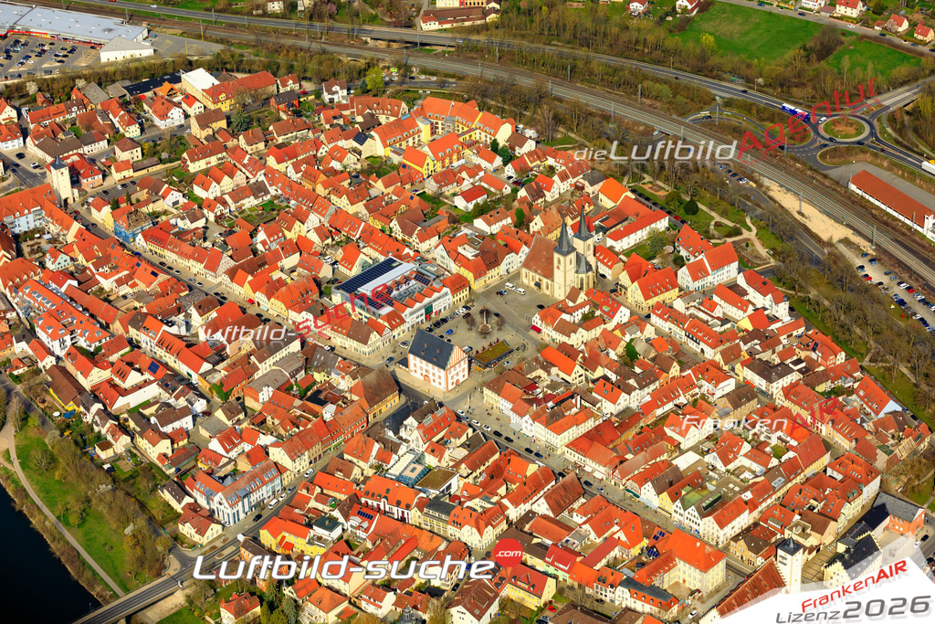 Das Luftbild der Stadt Hassfurt wurde 2019 vom Flugzeug heraus erstellt (keine Drohne) Aufnahmehöhe ca.400 Meter- hohe Auflösung- beste Druck-Qualität garantiert!