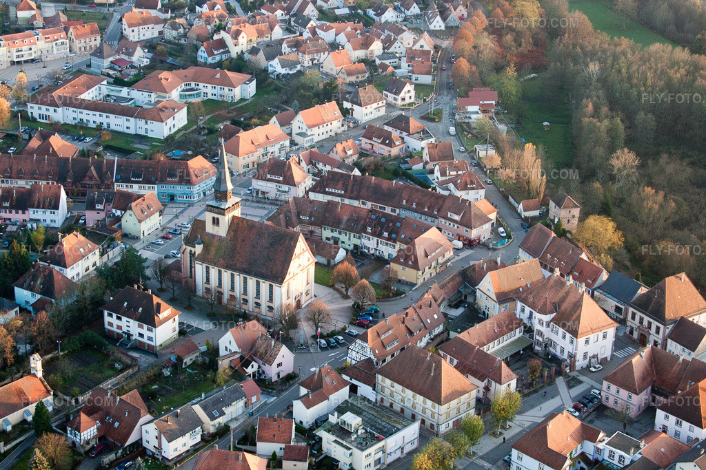 Aerial view: View of the town in Lauterbourg in the state Bas-Rhin, France.Photo: IMG_22725.jpg taken on 11/19/2009 by Werner Riehm/FLY-FOTO.comResolution of the original: 4752 x 3168 px
