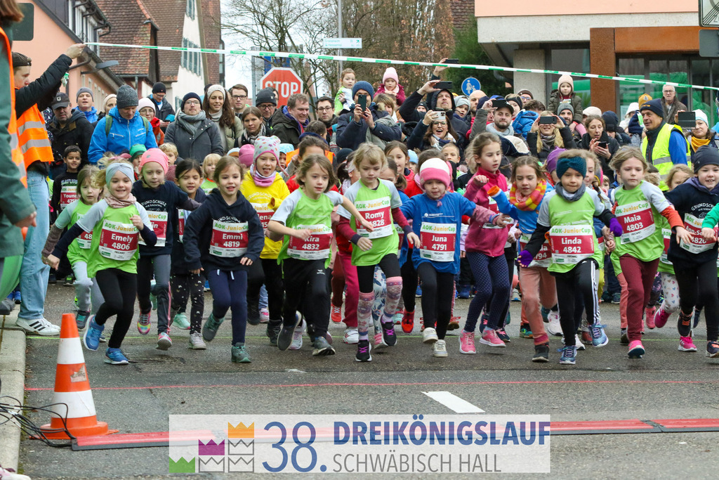 400m AOK Junior Cup | 3 Koenigslauf 2024 400m AOK Junior Cup - Realisiert mit Pictrs.com