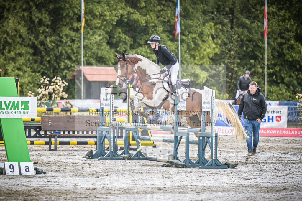 DOS_7409 | Entdecke hochwertige Reitturnierfotos von Foto Oger. Professionell, emotional und authentisch – jetzt Lieblingsmomente im Shop bestellen.Deutschlandweite Turnierfotografie. - Realisiert mit Pictrs.com