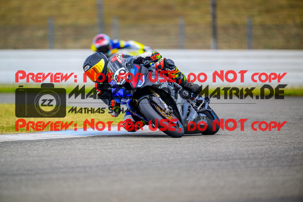 MaZZes_Fotomatrix_20250628_6007705_8082 | WEISS