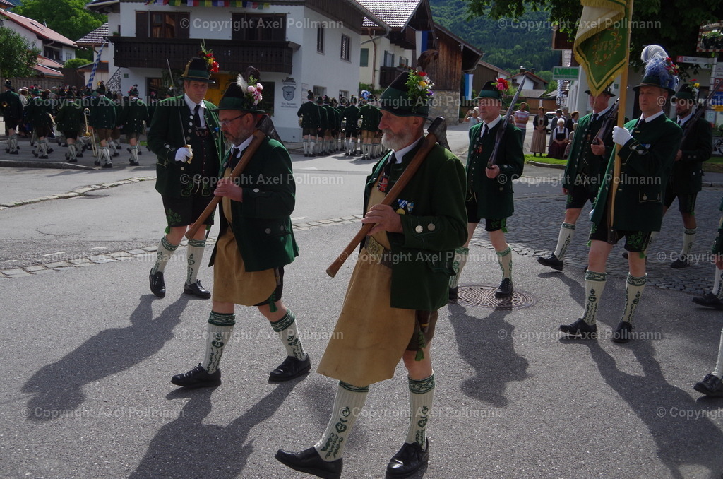 IMGP5007 | fotografiert von Axel PollmannLeonhardi Wallfahrt Benediktbeuern und Murnau, Fronleichnam, Fasching, Landschaft im Loisachtal und Benediktbeuern  - Realisiert mit Pictrs.com