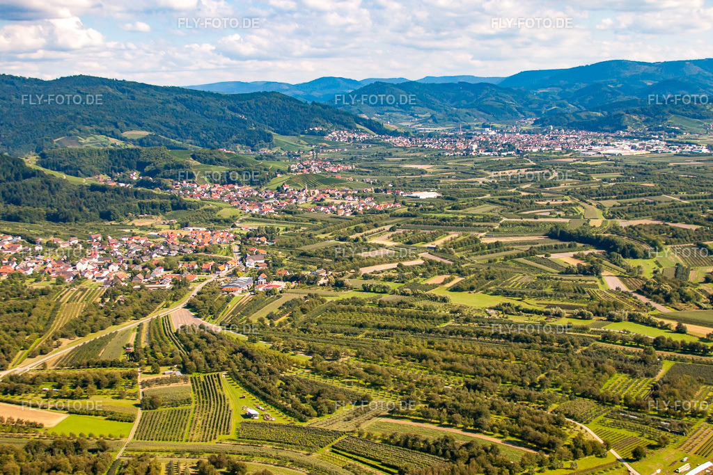 Renchtal von Nordwesten | Luftbild: Renchtal von Nordwesten im Ortsteil Haslach in Oberkirch im Bundesland Baden-Württemberg in Deutschland. Foto: IMG_31535.jpg vom 09.08.2010 durch Werner Riehm/FLY-FOTO.de - Realisiert mit Pictrs.com