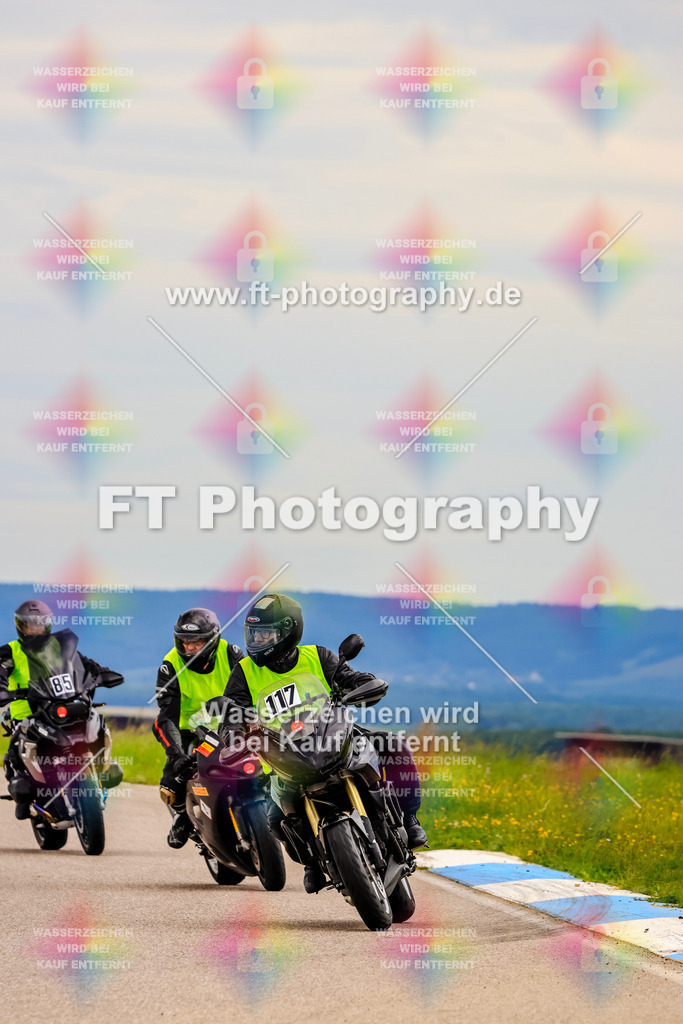 MotoTeam-2936 | Hier findet Ihr Bilder von Touristenfahrten auf der Nürburgring Nordschleife oder von anderen Veranstaltungen die ich besucht habe. Viel Spass beim Durch Schauen 