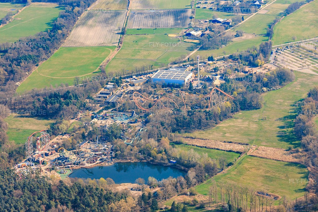 Luftbild: Plopsaland Deutschland in Haßloch im Bundesland Rheinland-Pfalz in Deutschland. Foto: IMG_153670.jpg vom 23.03.2026 durch Werner Riehm/FLY-FOTO.deAuflösung des Originals: 5356 x 3571 pxPlopsa tiktok page