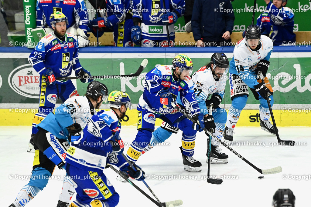 EC IDM Wärmepumpen VSV vs. Steinbach Black Wings Linz | #95 Mark Katic EC VSV, #12 Brett Budgell EC VSV, #14 Henrik Neubauer Black Wings Linz, #26 Travis Barron Black Wings Linz, EC IDM Wärmepumpen VSV vs. Steinbach Black Wings Linz, EC IDM Wärmepumpen VSV vs. Steinbach Black Wings Linz am 23.01.2026 in Villach (Stadthalle Villach), Austria, (Photo by Bernd Stefan)