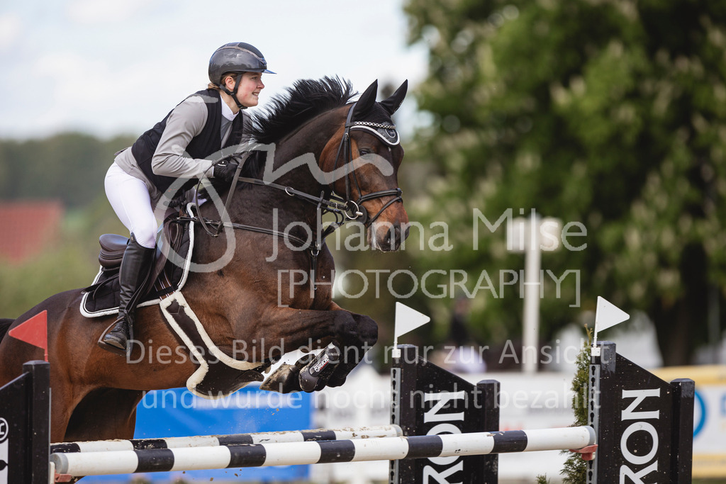 240428_Spenge_M2-Spr-161 | Deine schönsten Turniermomente als professionelle Fotos! Entdecke hochwertige Pferdesport-Fotografie im Online-Shop. Jetzt Fotos finden & bestellen!