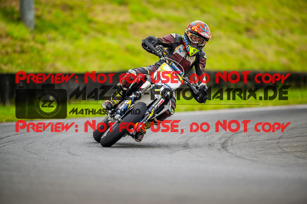 MaZZes_FotoMatrix_240621_6007705_0199 | GELB